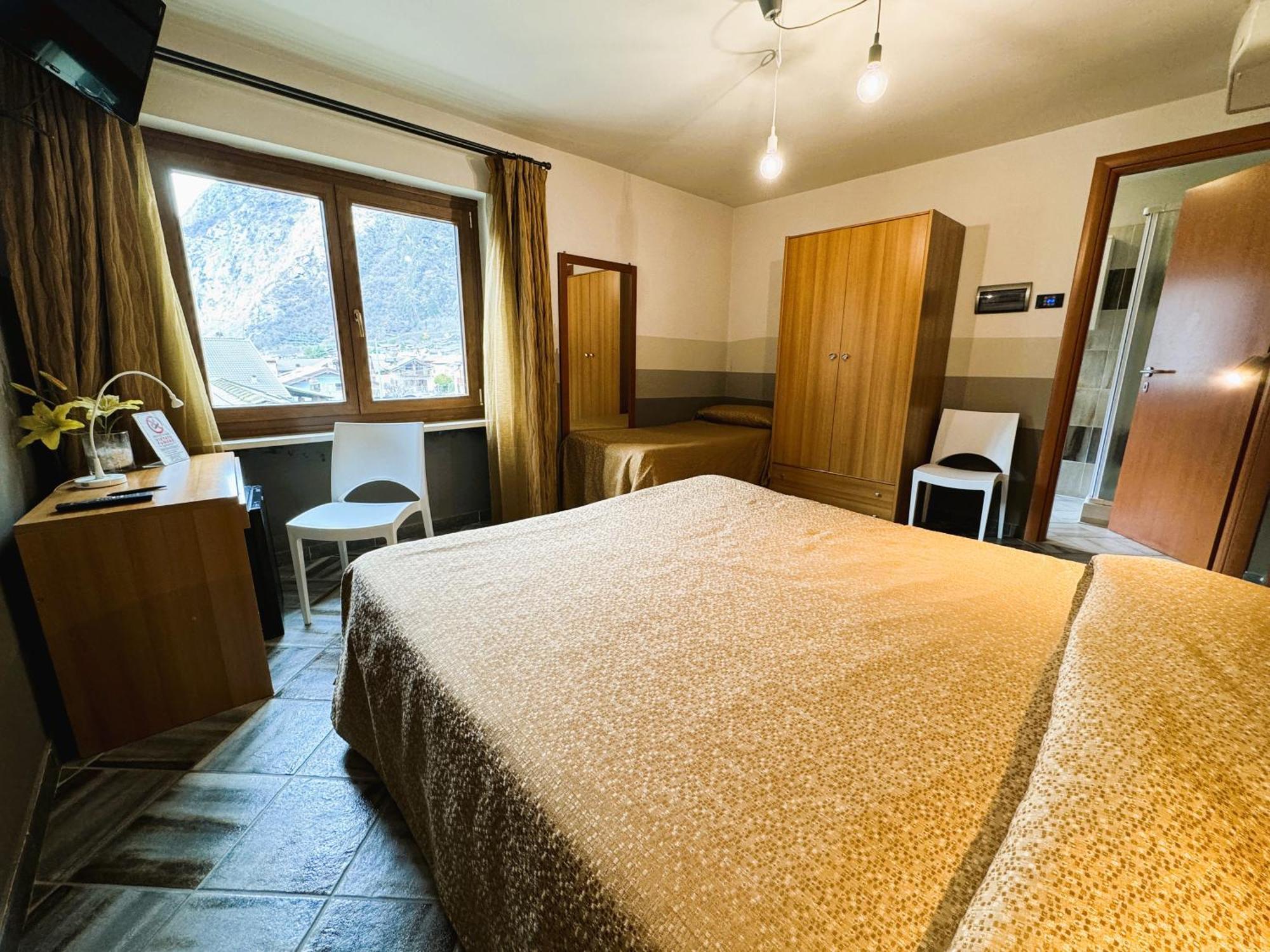 Hotel&Restaurant Armanac De Toubie Arnad Екстериор снимка