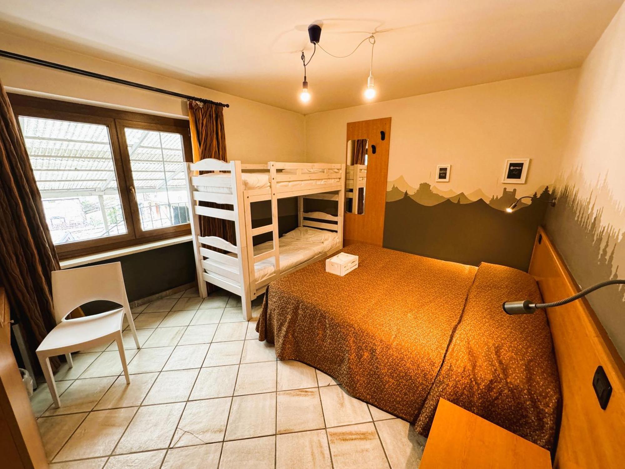 Hotel&Restaurant Armanac De Toubie Arnad Екстериор снимка