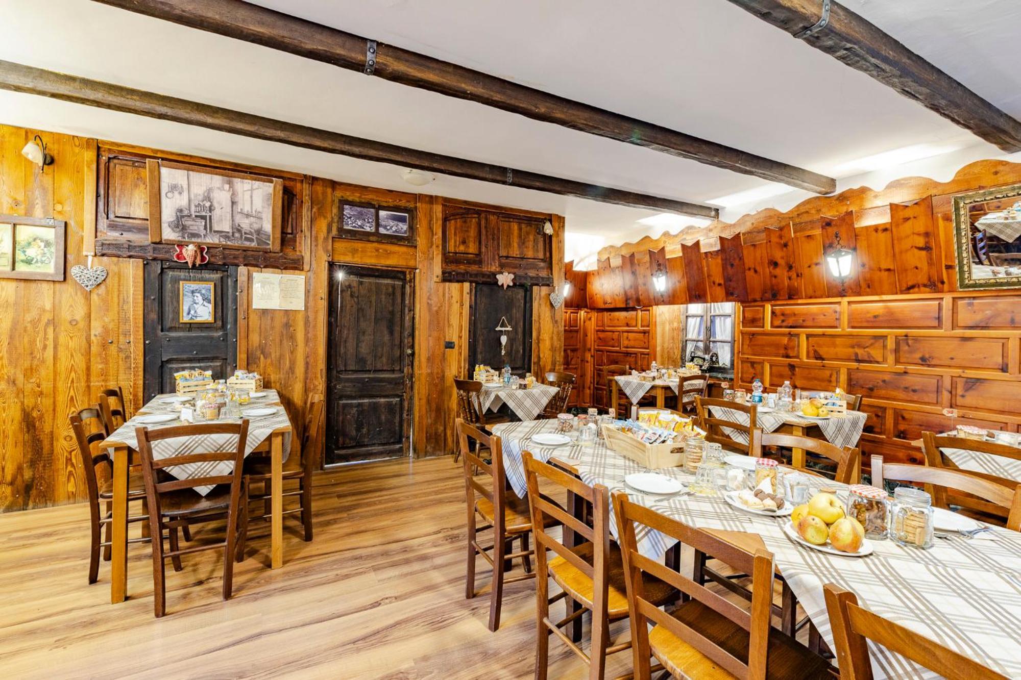 Hotel&Restaurant Armanac De Toubie Arnad Екстериор снимка