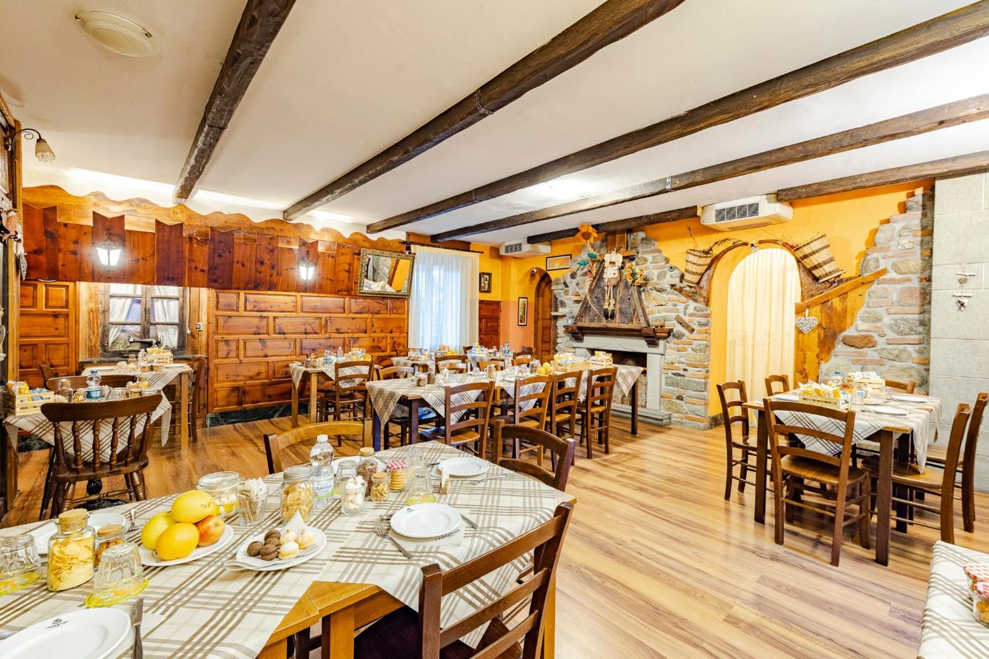 Hotel&Restaurant Armanac De Toubie Arnad Екстериор снимка