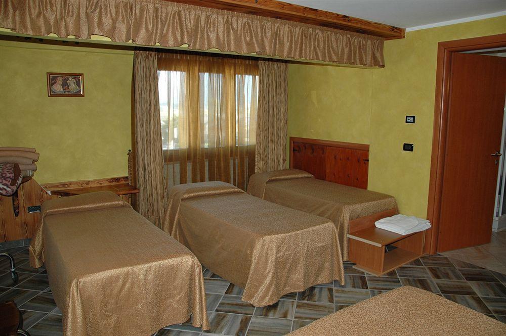 Hotel&Restaurant Armanac De Toubie Arnad Екстериор снимка