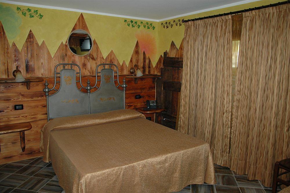 Hotel&Restaurant Armanac De Toubie Arnad Екстериор снимка