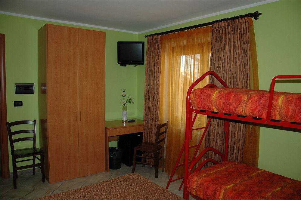 Hotel&Restaurant Armanac De Toubie Arnad Екстериор снимка