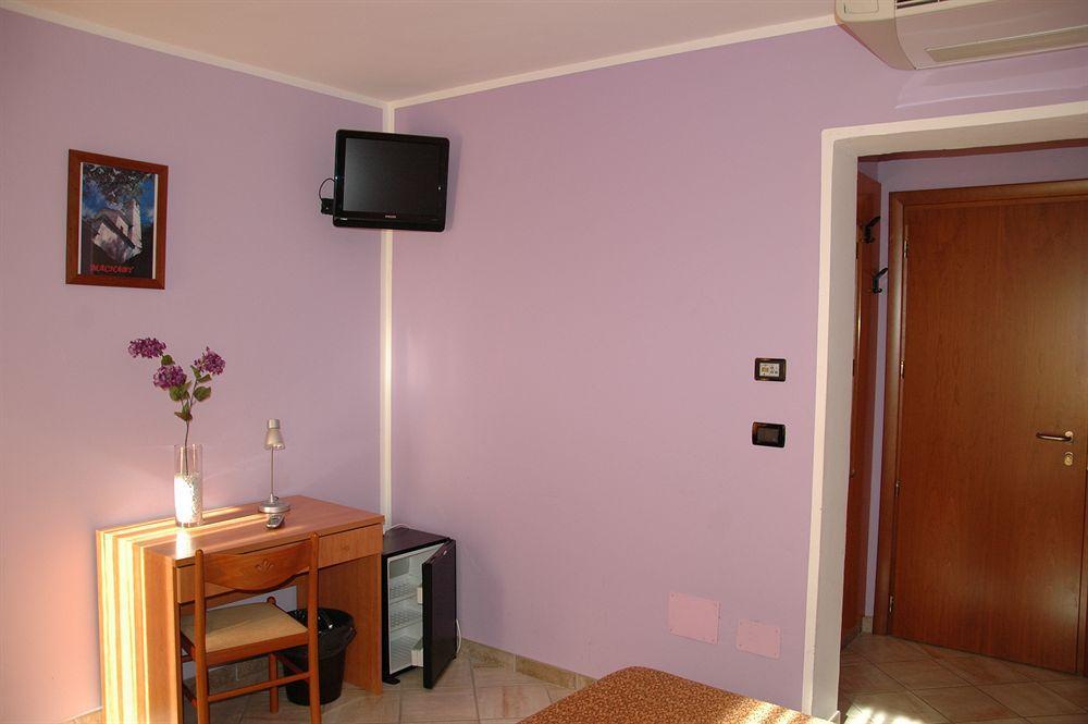 Hotel&Restaurant Armanac De Toubie Arnad Екстериор снимка